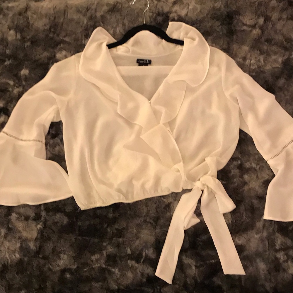 White bell sleeves blouse